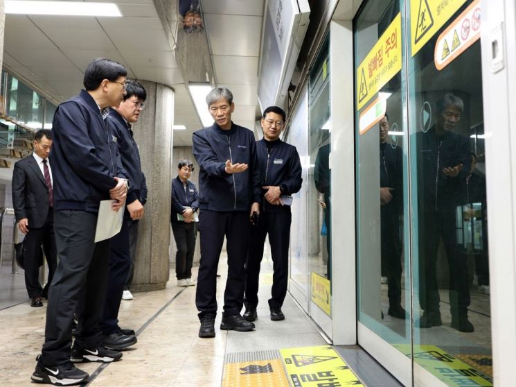 "시민 안전이 최우선"… 부산교통공사, 부산불꽃축제 특별수송대책 가동