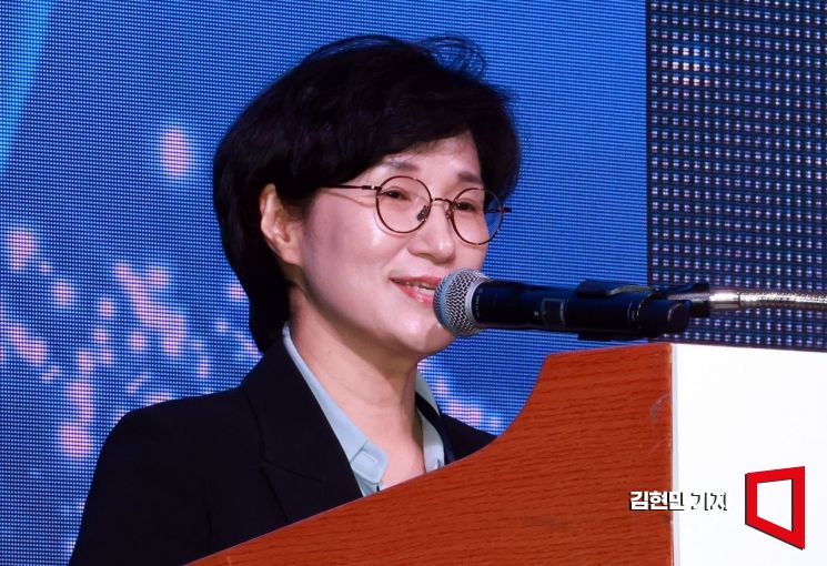 [포토] 여성리더스포럼 축사하는 원민경 장관