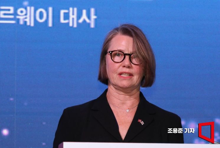 [포토] 여성리더스포럼, 기조강연하는 주한 노르웨이 대사