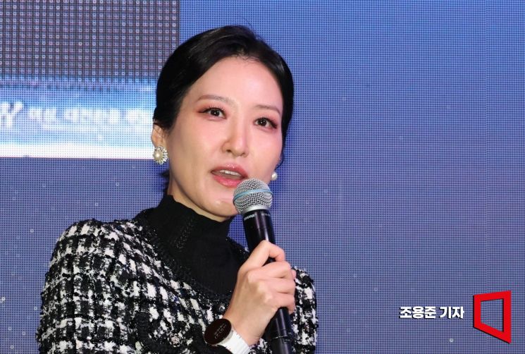 [포토] 파워 k-우먼 토크 콘서트, 발언하는 손이천 케이옥션 이사