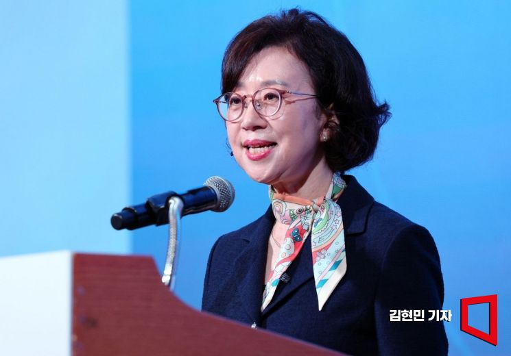 [포토] 'AI 시대와 여성 인재' 주제 강연하는 문애리 이사장