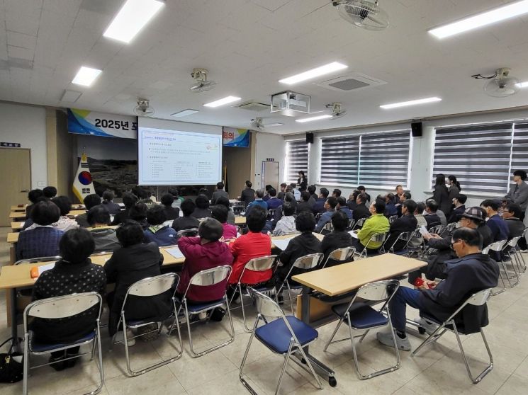 고흥군은 지난 5일 부터 각 읍ㆍ면사무소에서 군민을 대상으로 '올바른 개발행위 이해교육'을 실시하고 있다. 고흥군 제공