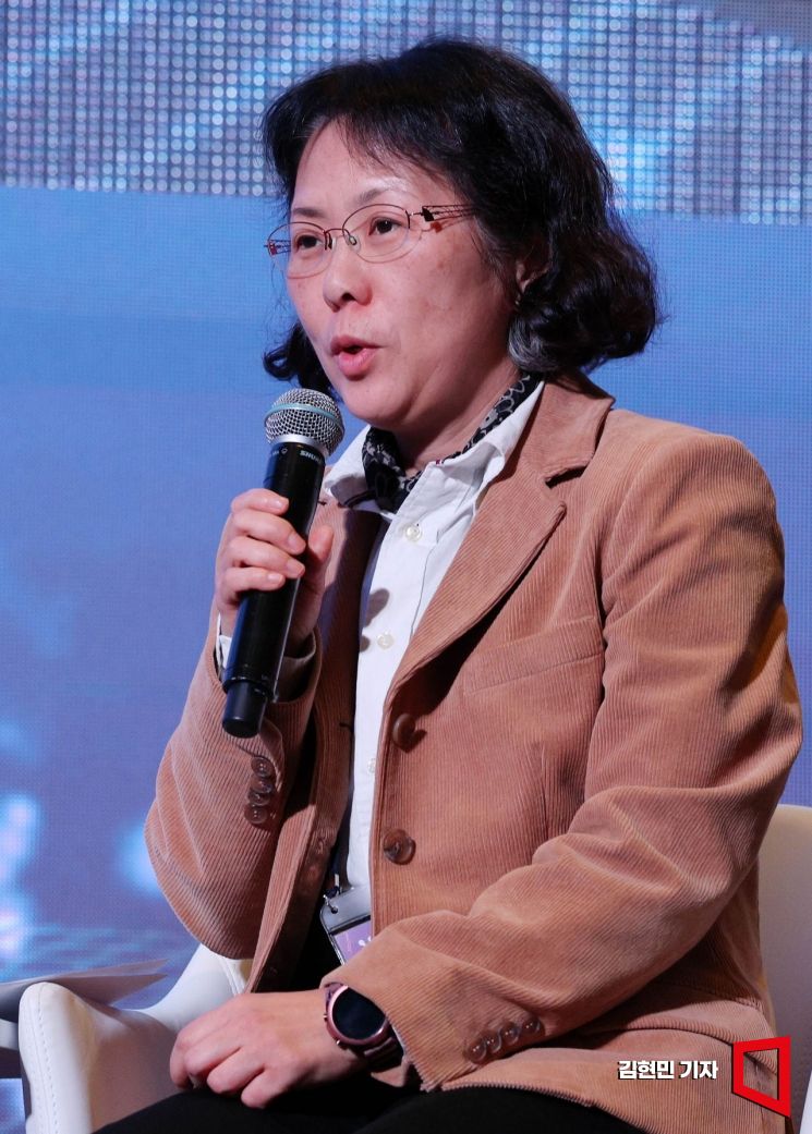 [포토] 패널토론 발언하는 이은영 연구성과혁신관