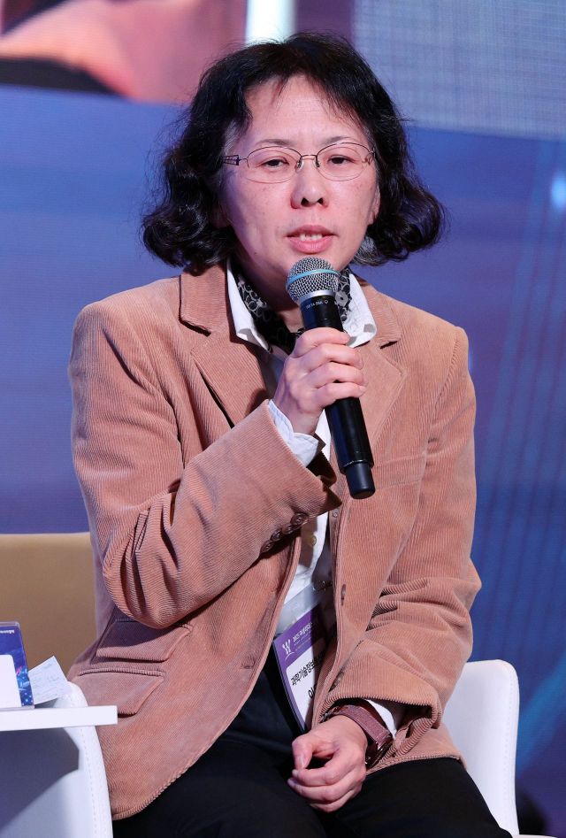 이은영 과학기술정보통신부 연구성과혁신관이 6일 서울 중구 롯데호텔에서 아시아경제 주최로 열린 '2025 여성리더스포럼'에서 '과학·기술 대전환 : 인공지능 시대와 여성 인재'를 주제로 패널토론을 하고 있다. 2025.11.6 김현민 기자