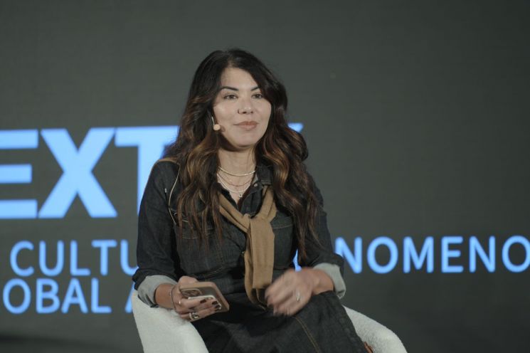 유레카 프로덕션의 잔 아르주비아가 부사장[조하늘 QK 픽쳐스 작가]