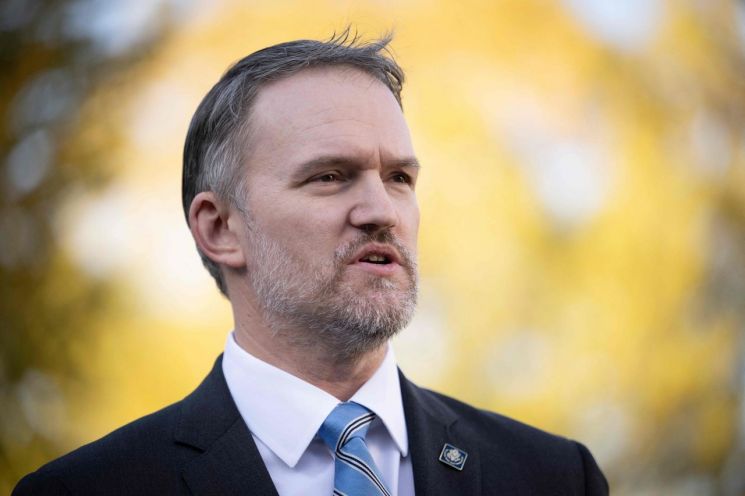 제이미슨 그리어 미 무역대표부(USTR) 대표가 기자들과 대화하고 있다. AFP연합뉴스