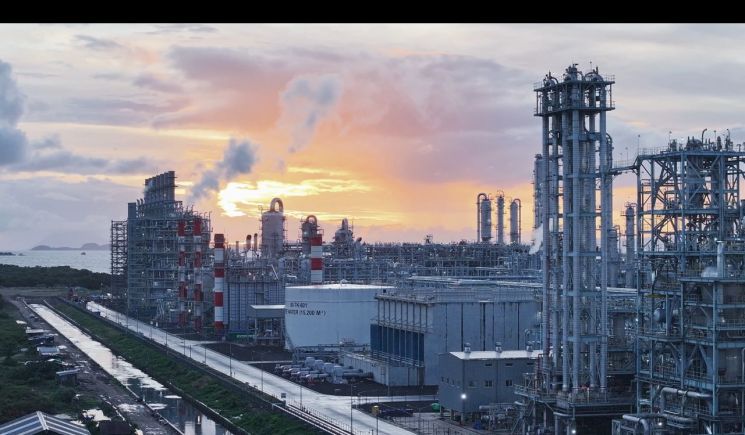 공정위, 롯데케미칼-HD현대케미칼 기업결합 사전심사 개시