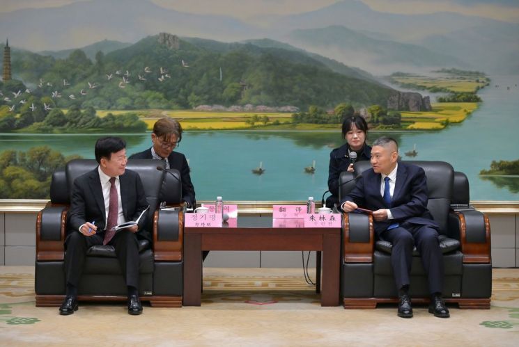 여수시, 중국 자매우호도시 순방…섬박람회 참가 약정 잇따라 체결