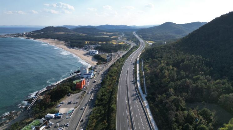 포항-영덕 고속도로.