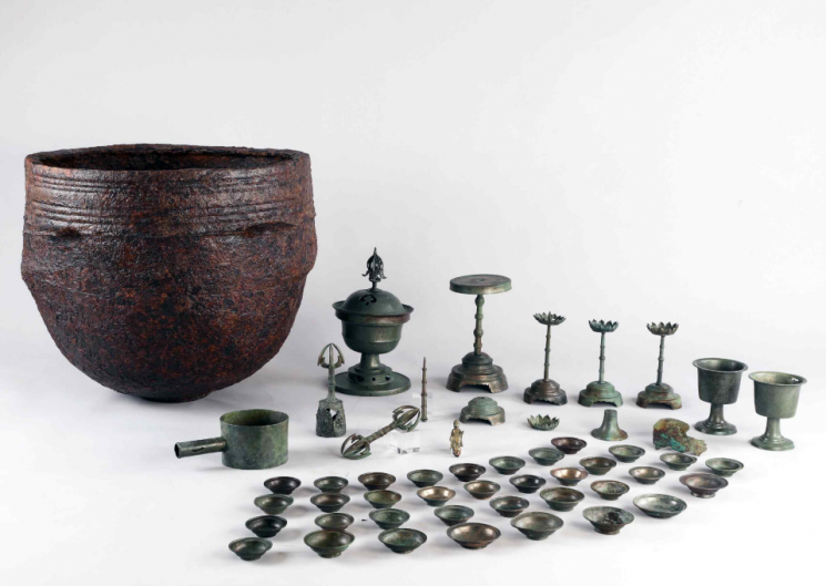 경주 흥륜사지 출토 불교 공양구