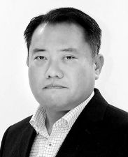 [아경의 창] '재래시장'에 갇힌 사람들