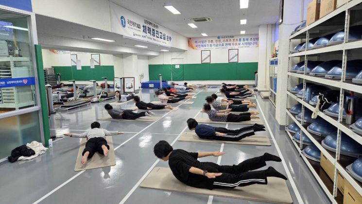남원시가 내달 19일까지 성인을 대상으로 2025 체력증진교실 5기를 운영한다. 남원시 제공