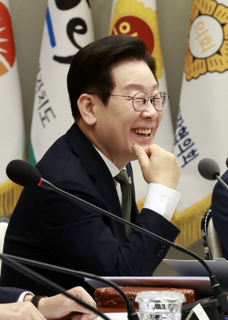 李대통령 "지방재정 자율성 대폭 확대"…수도권에 멀수록 인센티브 "확고한 방침"