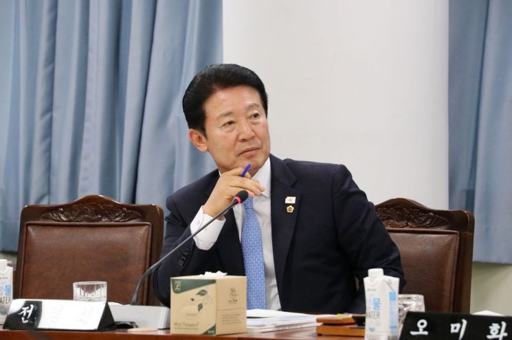 전남연구원 보증금 30억 '날릴 판'…원장 "회수 어려워" 답변 논란