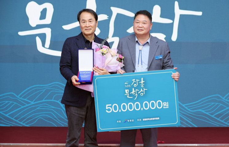 소설가 이승우, 연작소설 '목소리들' 제3회 장흥문학상