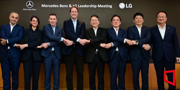 After GM, Tesla Also Moves to Exclude Chinese Parts... Korean Suppliers Expected to Benefit