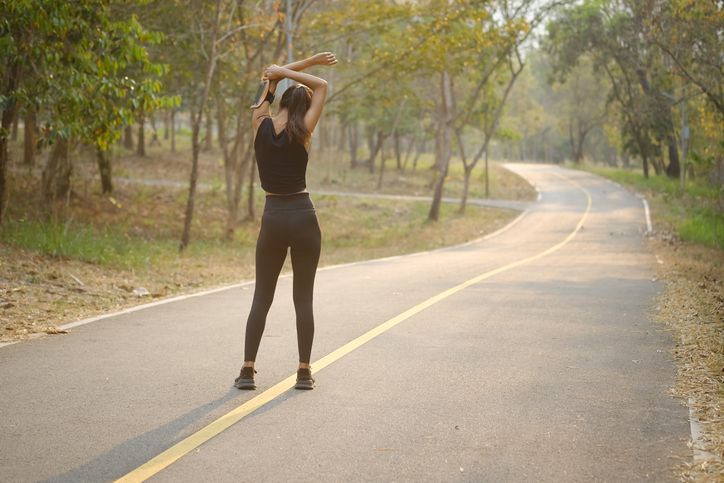 민망해서 못 입겠다 할 땐 언제고…불황에도 역대급 실적 낸 K운동복