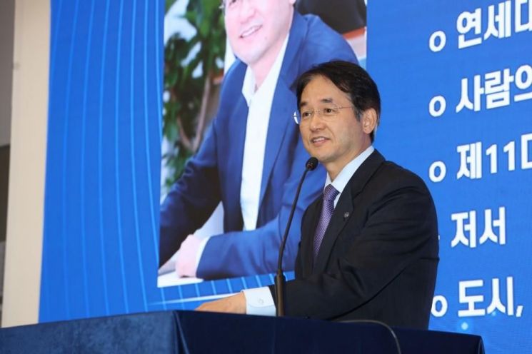 이동환 고양특례시장이 지난 15일 베네치아에서 열린 제22기 민주평통 고양시협의회 출범식에 참석해 인사말을 하고 있다. 고양특례시 제공