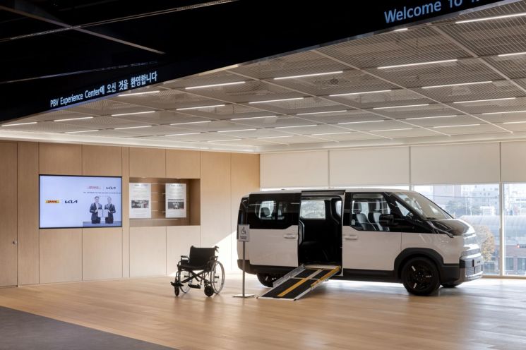 목적기반차량(PBV) 익스피리언스 센터 내부 전경. 기아