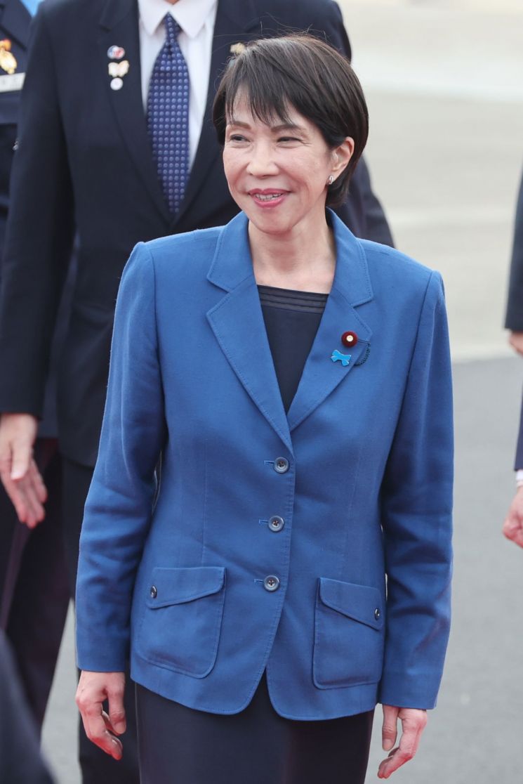 "日 국채 팔아라"…주식에 몰린 돈