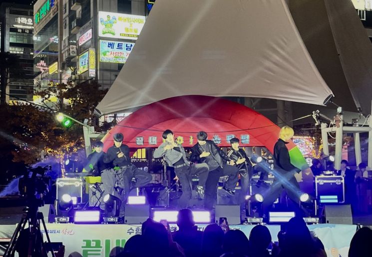 끝내고 페스티벌 공연 현장.