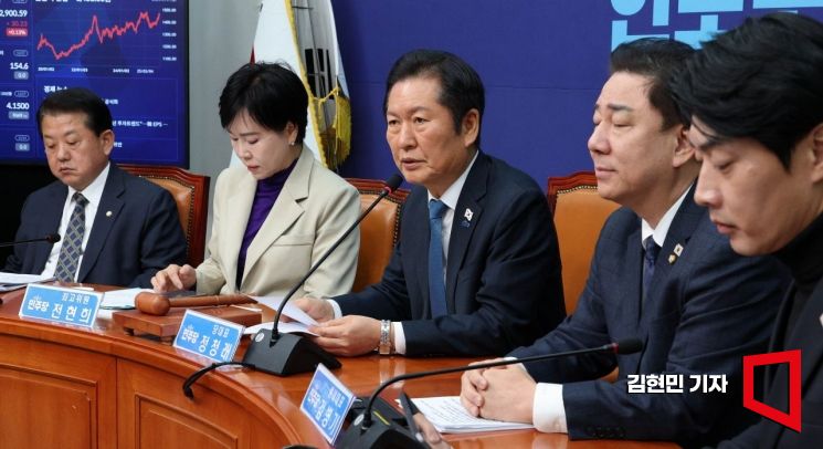 [포토] 정청래 "당원 1인1표 시대 관련 19~20일 전당원 투표 실시"