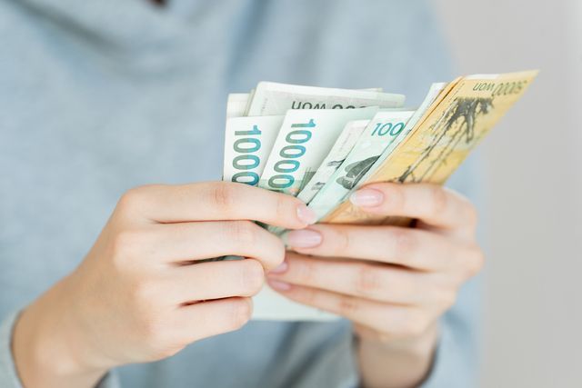 고향사랑기부제는 기부액만큼 세액 공제를 받는다. 다만 세액공제 한도는 기부액에 따라 다르다. 게티이미지뱅크