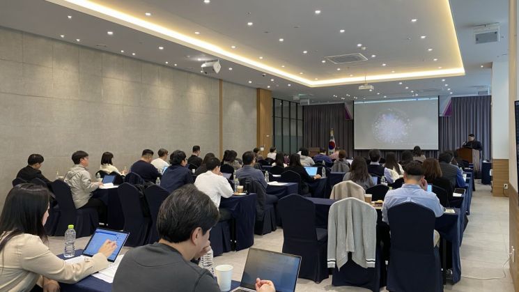 BISTEP이 ‘3차 R&D기획 역량 레벨업 교육’을 진행하고 있다.