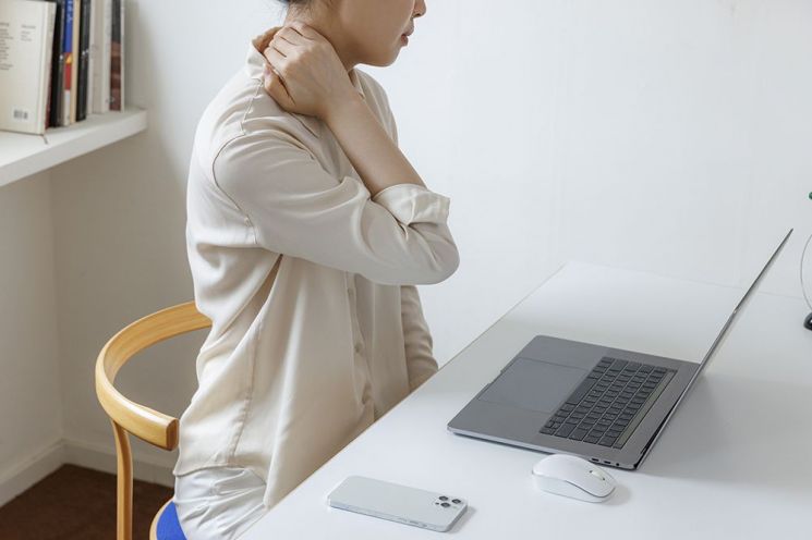 목 통증. 클립아트코리아 제공(보도와 연관없음)