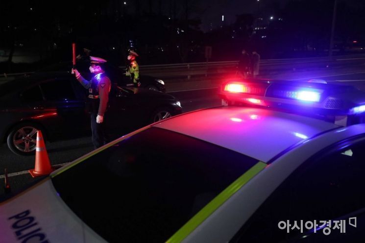 음주 단속. 사진은 기사 중 특정 표현과 관련 없음. 아시아경제DB