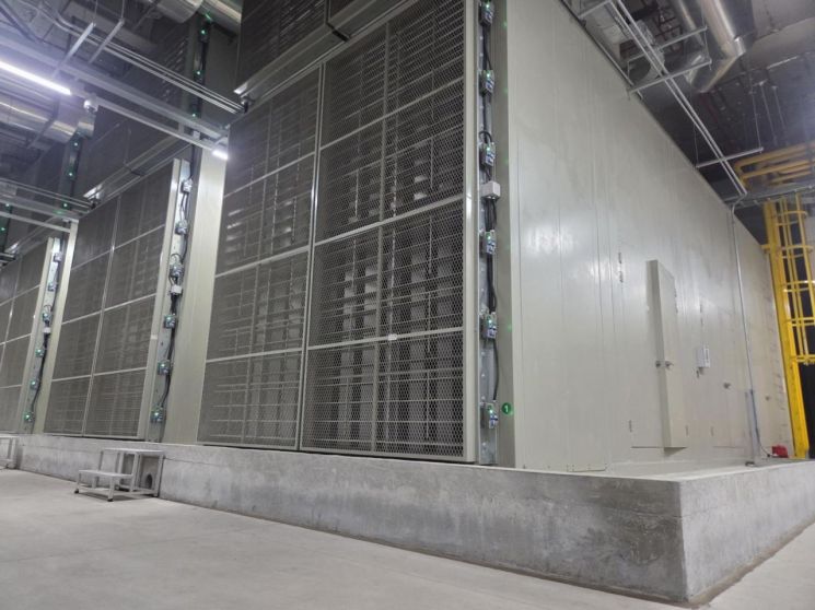 에퀴닉스의 비상용 디젤 발전기.