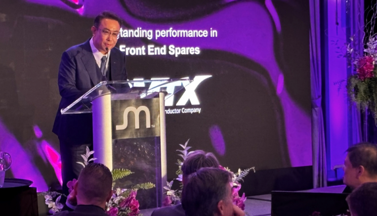 박성훈 씨엠티엑스 대표가 13일(현지시간) 미국 샌프란시스코에서 열린 ‘마이크론 서플라이어 어워드’에서 수상 소감을 발표하고 있다. 씨엠티엑스 제공