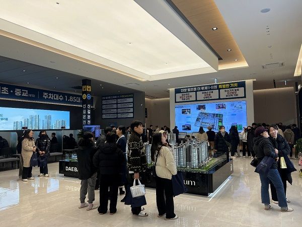 그랜드 오픈, '시흥거모지구 대방 엘리움' 견본주택 발길 이어져