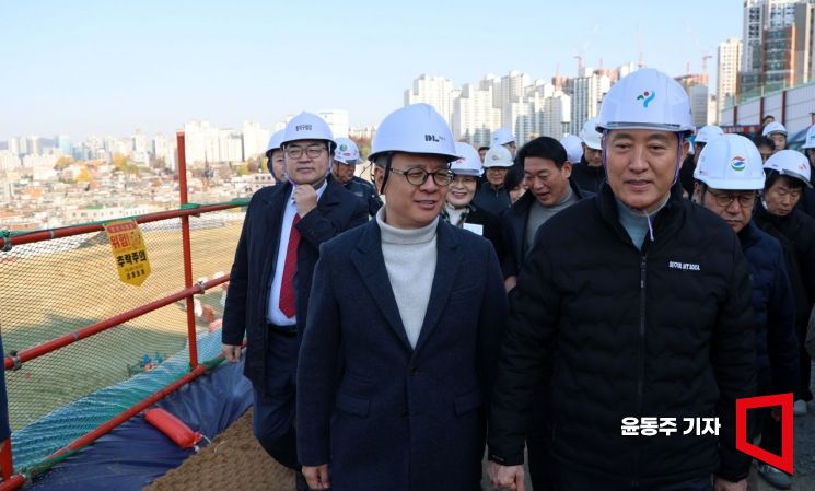 [포토] 오세훈 시장, 노량진 신통기획 현장 방문