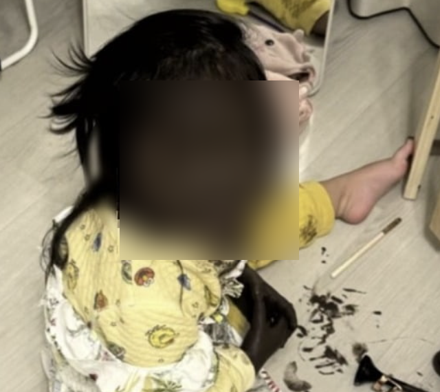 최근 사회관계망서비스(SNS)에서 이모 화장품으로 얼굴에 낙서한 아이의 영상이 화제가 된 가운데 '바이럴 마케팅' 의혹이 제기됐다. SNS