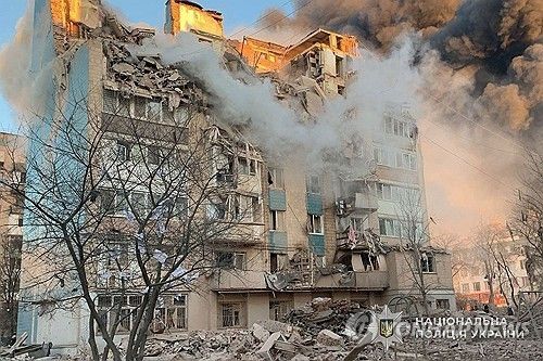 러시아 공습에 우크라서 16명 사망·수십명 부상