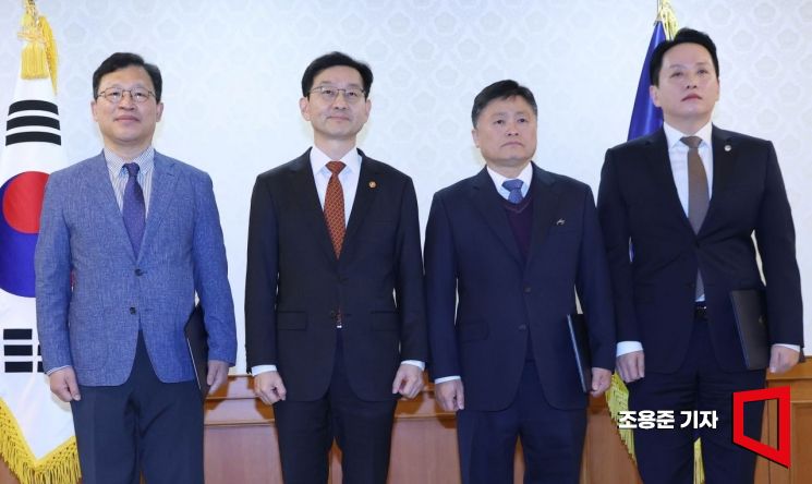 [포토] 12·3 비상계엄 관련 헌번존중 정부혁신 TF 자문단