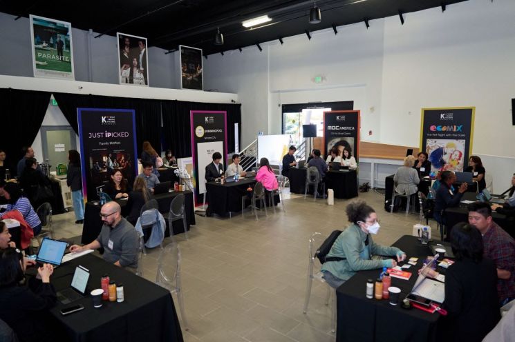 K콘텐츠 원작, 미국 시장 공략 나섰다 - 뉴스 썸네일 이미지