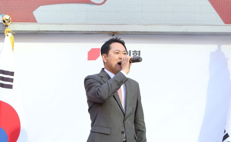 장동혁 국민의힘 대표가 경남 창원에서 열린 '민생회복 법치수호 국민대회'에서 발언하고 있다. 이세령 기자