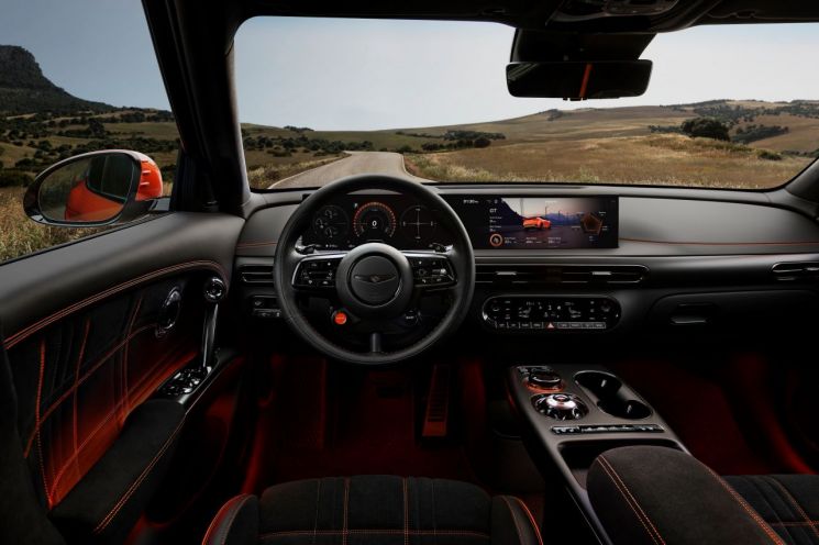 제네시스의 첫 고성능 전기차 GV60 마그마 인테리어. 제네시스 제공