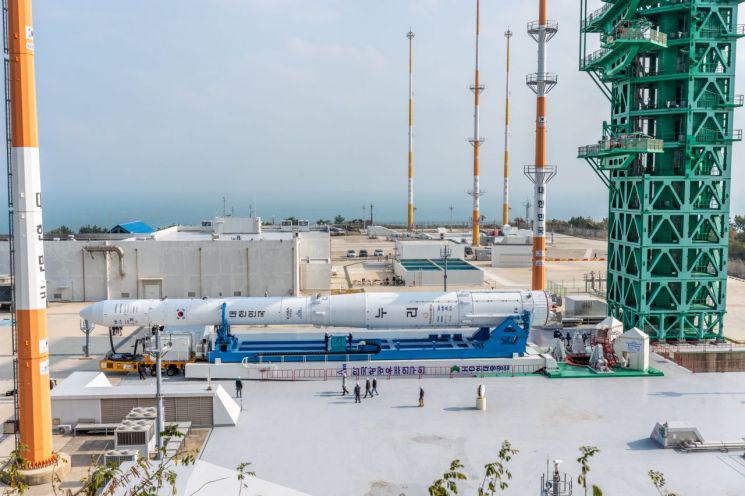 [누리호 4차 발사]③엔진·발사대 넘어 '우주 서비스'로…한화가 여는 상업 발사 시대