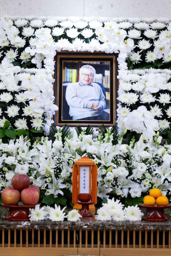 정부, 故 이순재 배우에게 금관문화훈장 추서