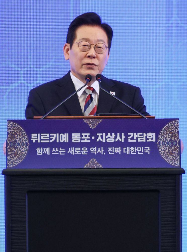 李대통령, 튀르키예 교민과 깜짝 '타운홀 미팅' 