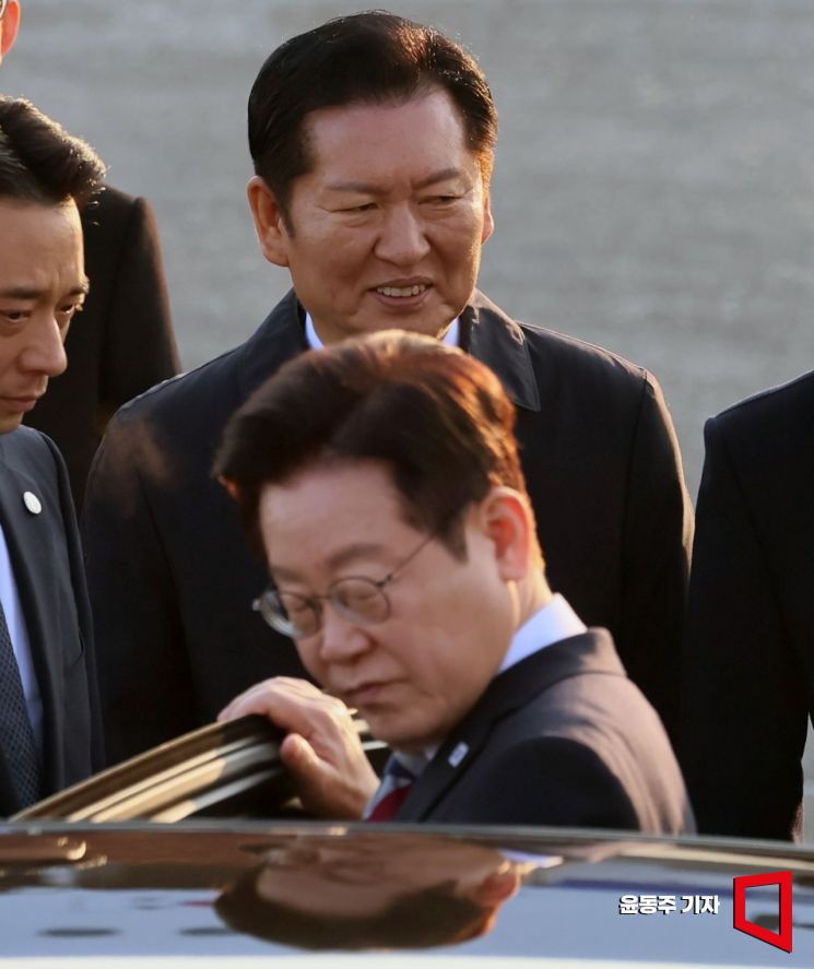 [포토] 이재명 대통령 환영 나온 정청래 대표