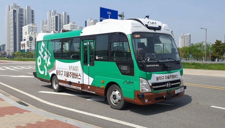 자율주행 규제 손질에 "환영" 잇따라…2027년 무인 車 상용화