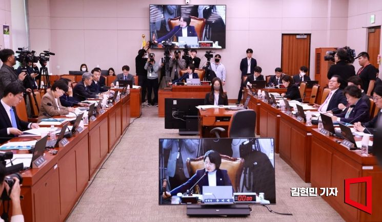 '합성니코틴 규제' 담배사업법 개정안 국회 법사위 통과