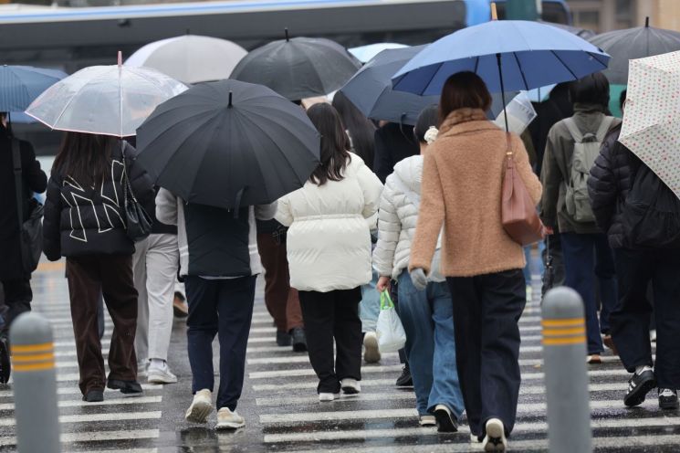 [날씨]화요일 수도권·강원 등 눈·비…아침 최저 -4∼5도