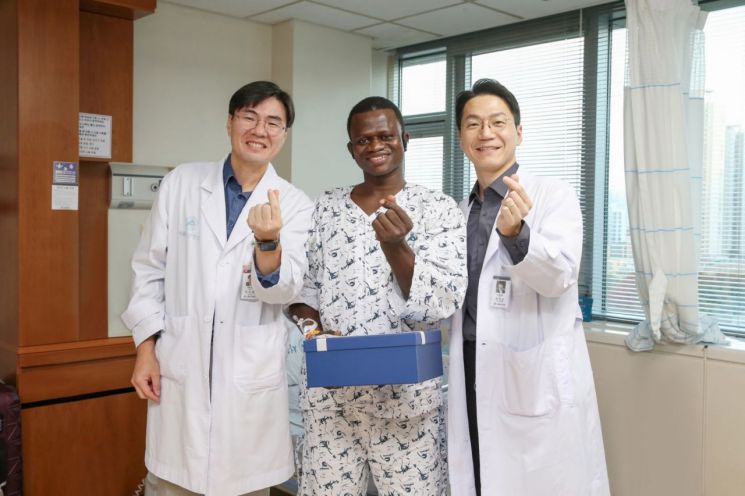 걸을 때마다 철심 찔려 고통받던 아프리카 청년, 한국서 다시 걷다