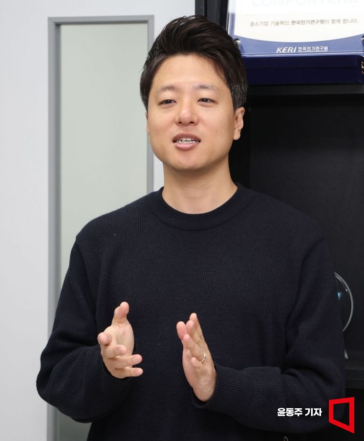 김기중 컨포트랩 대표가 아시아경제와 인터뷰를 하고 있다. 윤동주 기자