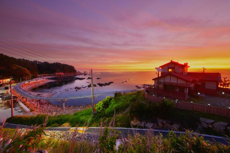 [포토] 어둠을 깨우고 새로운 울진의 아침이 온다